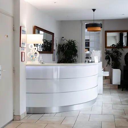 Hotel Le Tivoli Theopolis 2*