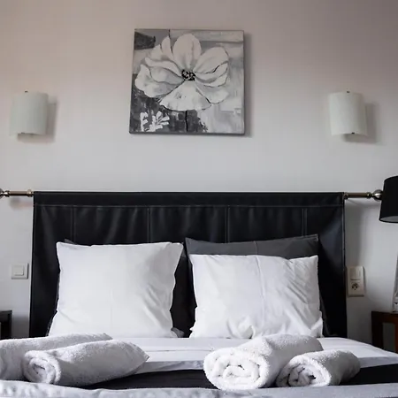 Hotel Le Tivoli Theopolis 2*