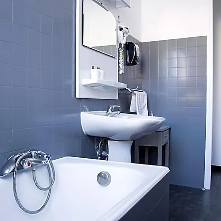 Le Tivoli Theopolis Систерон