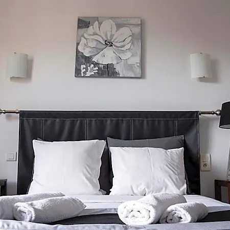 Le Tivoli Theopolis 2* Систерон